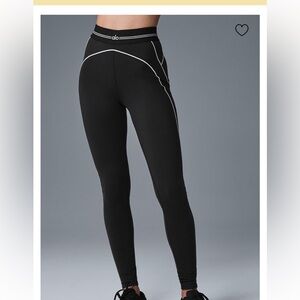 Alo Air Brush Heart Throb High Waist Leggings